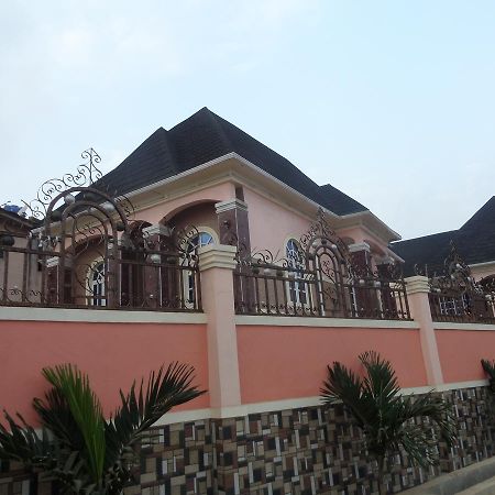 เดอ โซน โฮเต็ล ลิมิเต็ด Hotel Ikotun ภายนอก รูปภาพ