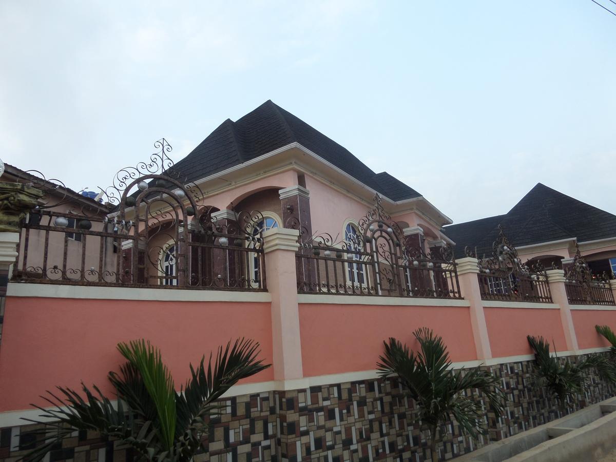 เดอ โซน โฮเต็ล ลิมิเต็ด Hotel Ikotun ภายนอก รูปภาพ